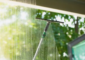 איך לנקות חלונות