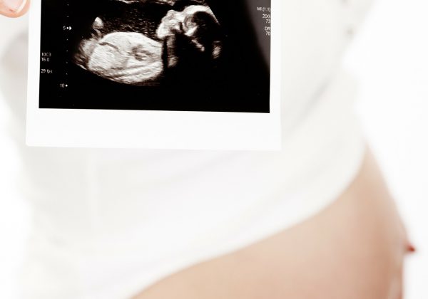 בדיקות היריון: מה צריך לבצע בכל שליש?